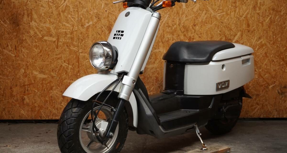 YAMAHA VOX SA31J - オートバイ車体